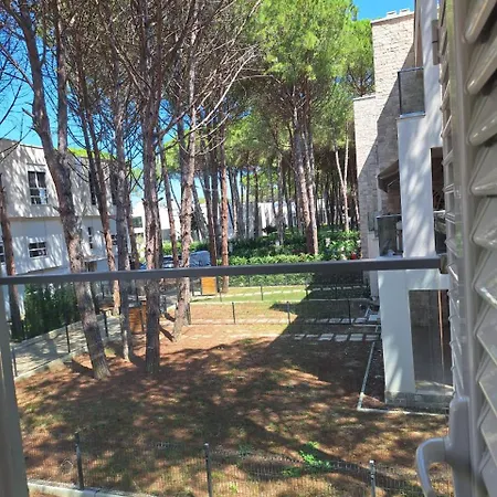 Lägenhet The Coastal Pine - 2br With Large Balcony & Bbq In San Pietro Premium Zone Durrës
