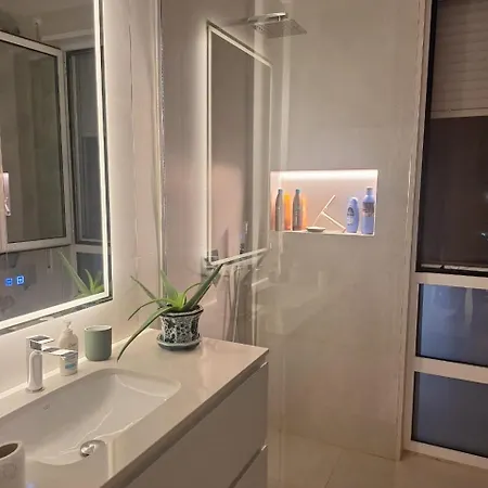The Coastal Pine - 2br With Large Balcony & Bbq In San Pietro Premium Zone *
